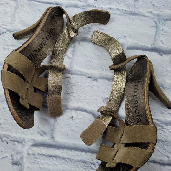 Pedro Garcia Olive Green Suede T-Strap Heeled Sandals - Picture 8 of 16